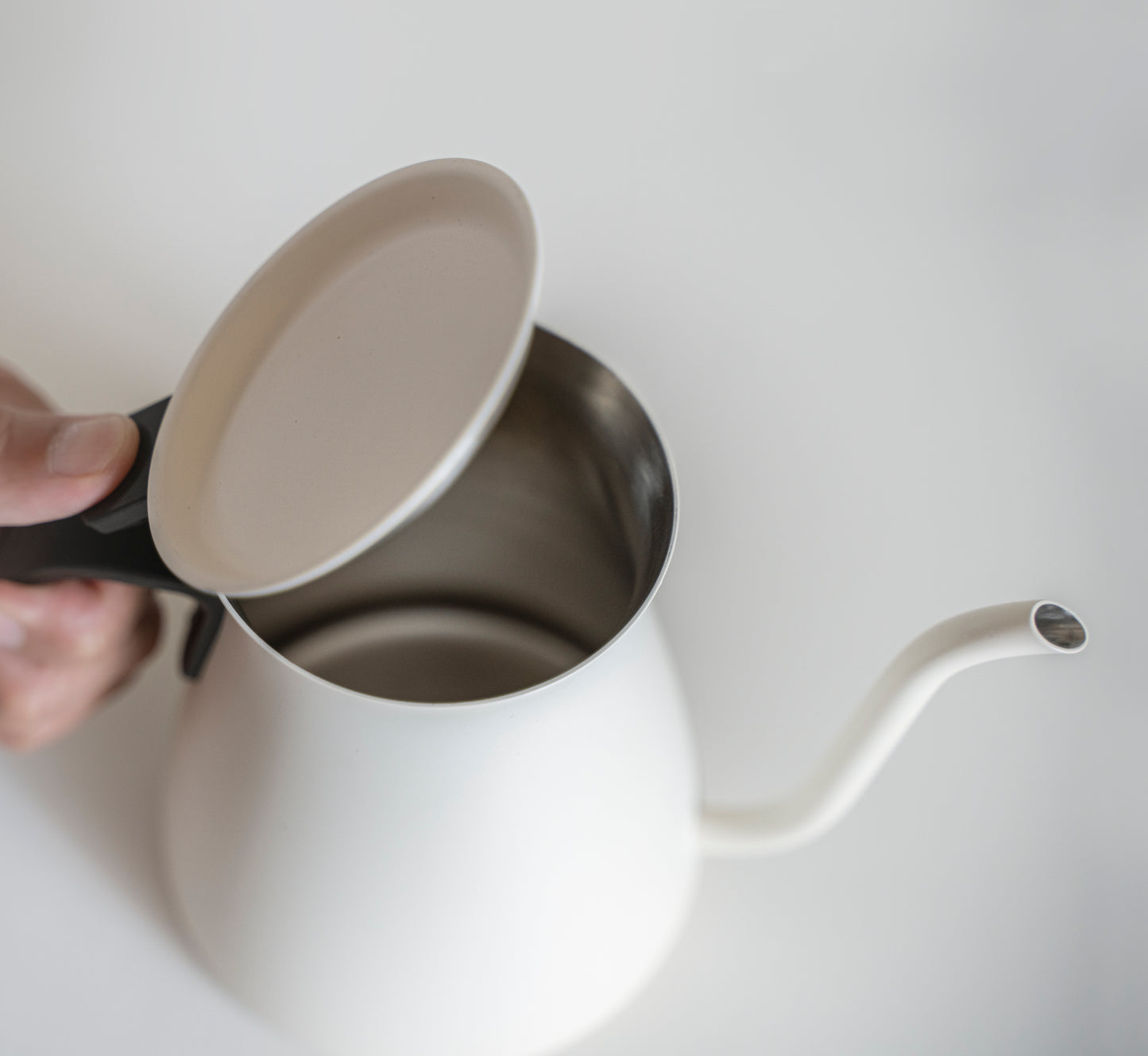KINTO POUR OVER KETTLE 900ml WH