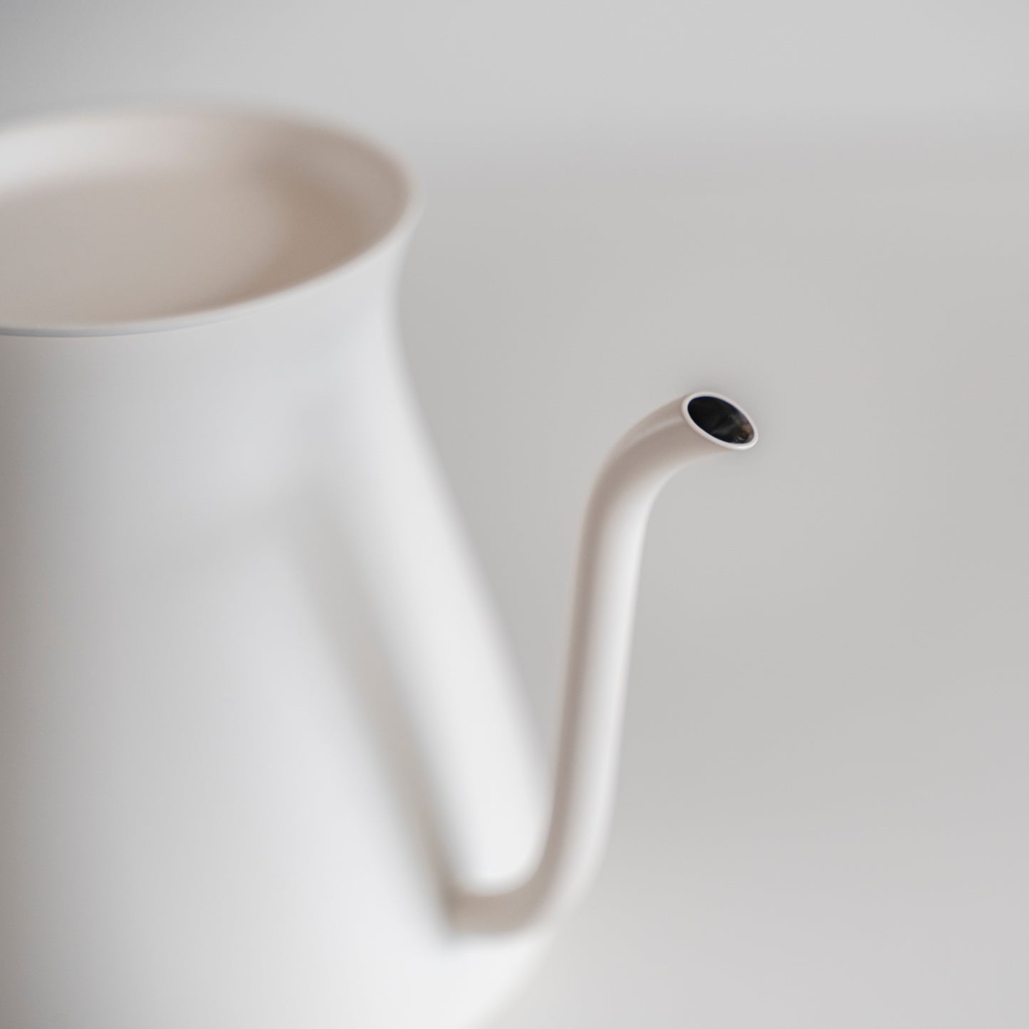 KINTO POUR OVER KETTLE 900ml WH